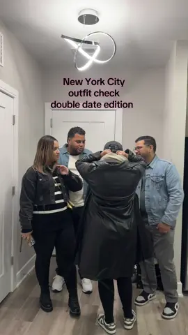 playing tourists in the city we fell in love 🗽🌘 #couples #doubledate #newyorktravel #nyclife 