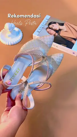 #heelswanita #sepatuhaktinggi #heelskondangan #heelswisuda 