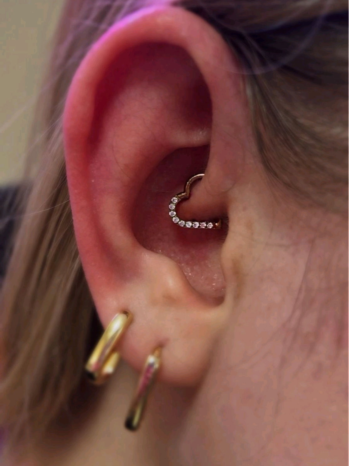 Novo piercing 💖 #fyyy #trend #piercing @leh_bodypiercing 