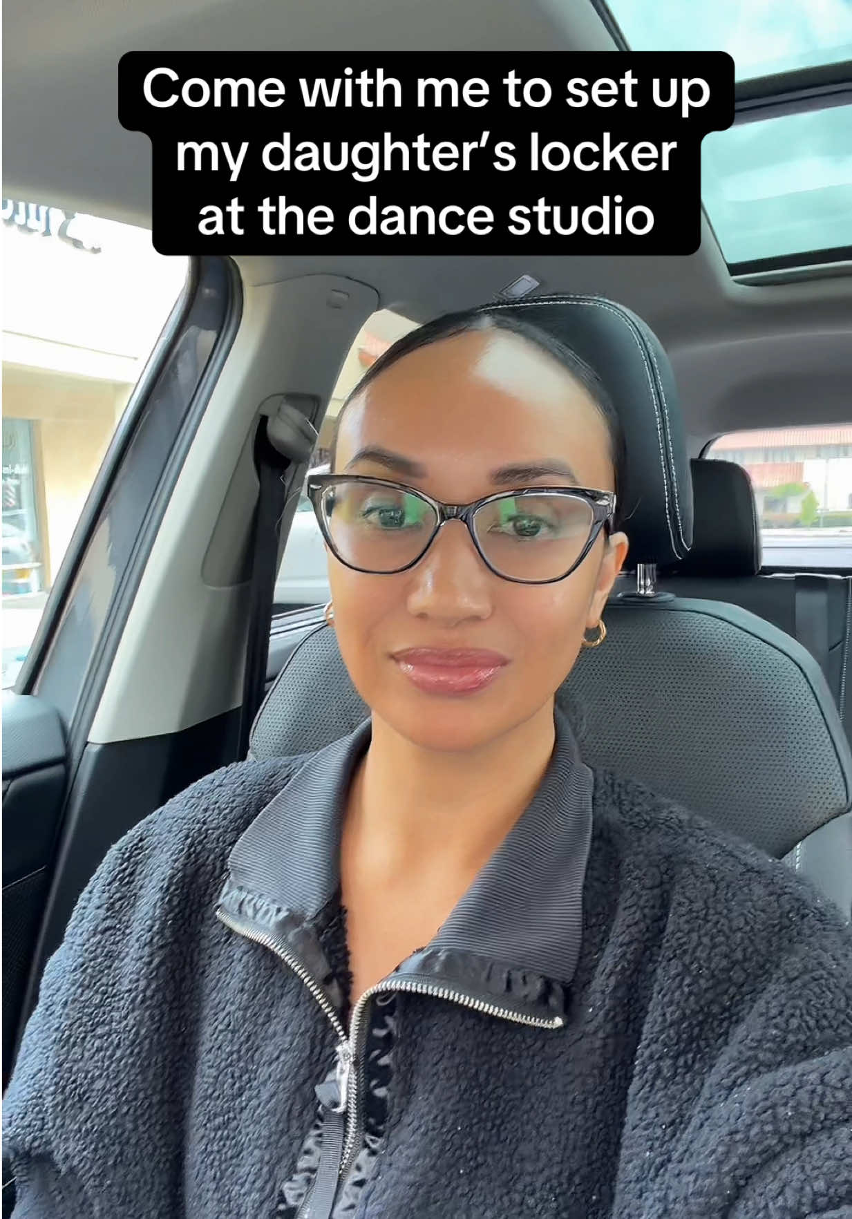 If only it was this fast!!🤪🤪 #dancemoms #dancer #locker #asmr #dancestudio 