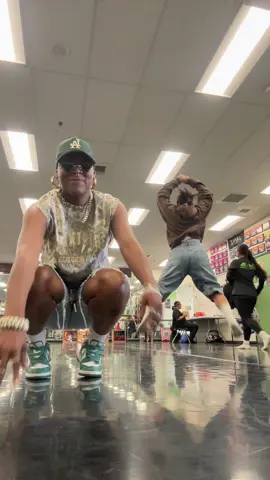 Like ma dance coach , like hamsta ! 😜 #dance #fyp 