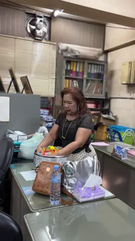 ขวัญใจโรงงานพัดลมพี่ชมพู่กับเสี่ยตะวัน#โชคดีได้เมียเด็ก#มาเฟียบางเลน