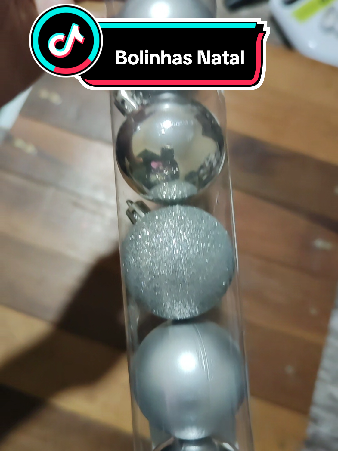 Bolinhas Coloridas para Decoração de Árvore de Natal. #tiktokshop #decoracao #natal #enfeitesdenatal #arvoredenatal 