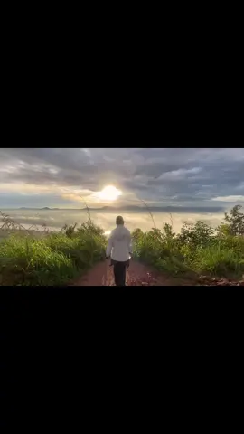 berdamai dengan alam jap #Hiking#bukitpanau #fyppageforyoupage#fyppppppppppppppppppppppp#fypシ゚viral 