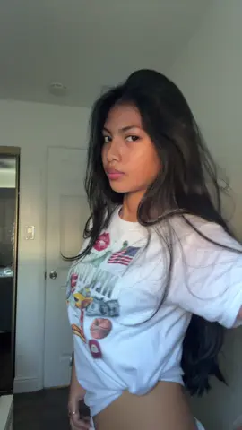 Bottoms from @aelfriceden_official  Top from @ArtonWheels 