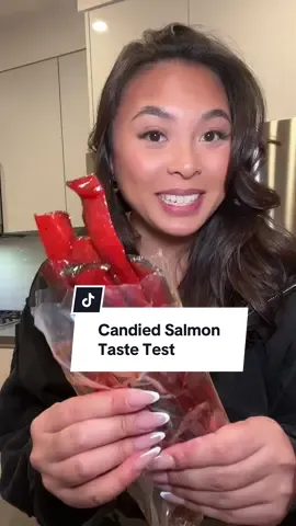 Played in them ppls face 😭 (I do like smoked salmon on bagels but I def was expecting it to be sweeter and more tough 😂 ) #candiedsalmon #tastetest #salmonstrips 