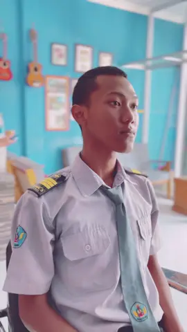 Kuas yg nyaman untuk membersihkan rambut pelanggang yg nempel di leher ato muka #gajiansale #promomakan1010 #barber #barberlife #haircut 