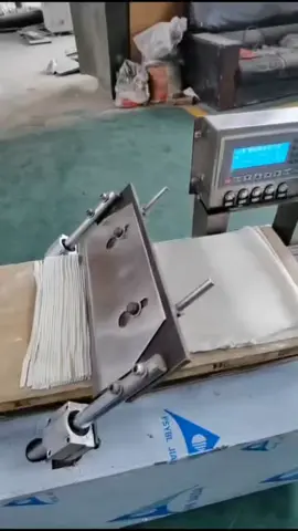 Noodle cutting machine #foodmachinery #foodmachine #noodle #restaurant #noodleshop #noodles 
