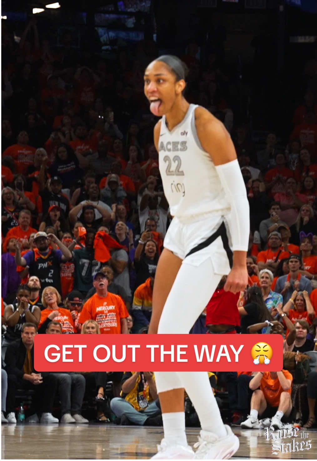 Give the ball to the M'VP and get out the way 😤 34 PTS 14 REB 4 AST 3 BLK 55% FG #ALLINLV #WNBA #LVAces