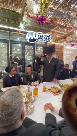 NYC Mayoral Candidate Zohran Mamdani visited Williamsburg today, where he was invited to the Sukkas of Askanim from both Satmar factions. #fyp #news #YWN #jewish #mamdani 