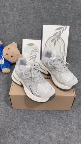 Giày chính hãng Mistery xịn xò 😍 #reviewgiay #reviewgiaydepgiare #giaysneaker #giaythethao #xh                