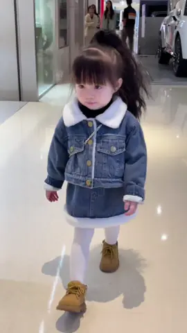 Set jean  thu đông sành điệu cho bé iu#tiệmbésâusữa #quầnáotrẻem #béyêu 
