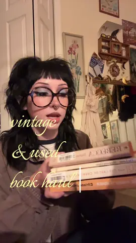 ignore what’s going on with my nails i clipped my press ons and was too lazy to soak them off #BookTok #bookish #literature 