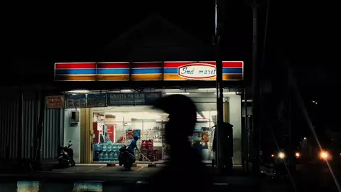 tenang dan damai #indomaret #fyp #cinematic #videomaker #cinematic 