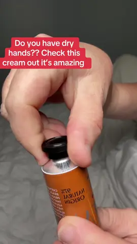 Natura Brazilian nut cream for your hands!! This is such a great hand lotion!! #handcream#natura#dryhands#skincare#skincareproducts 