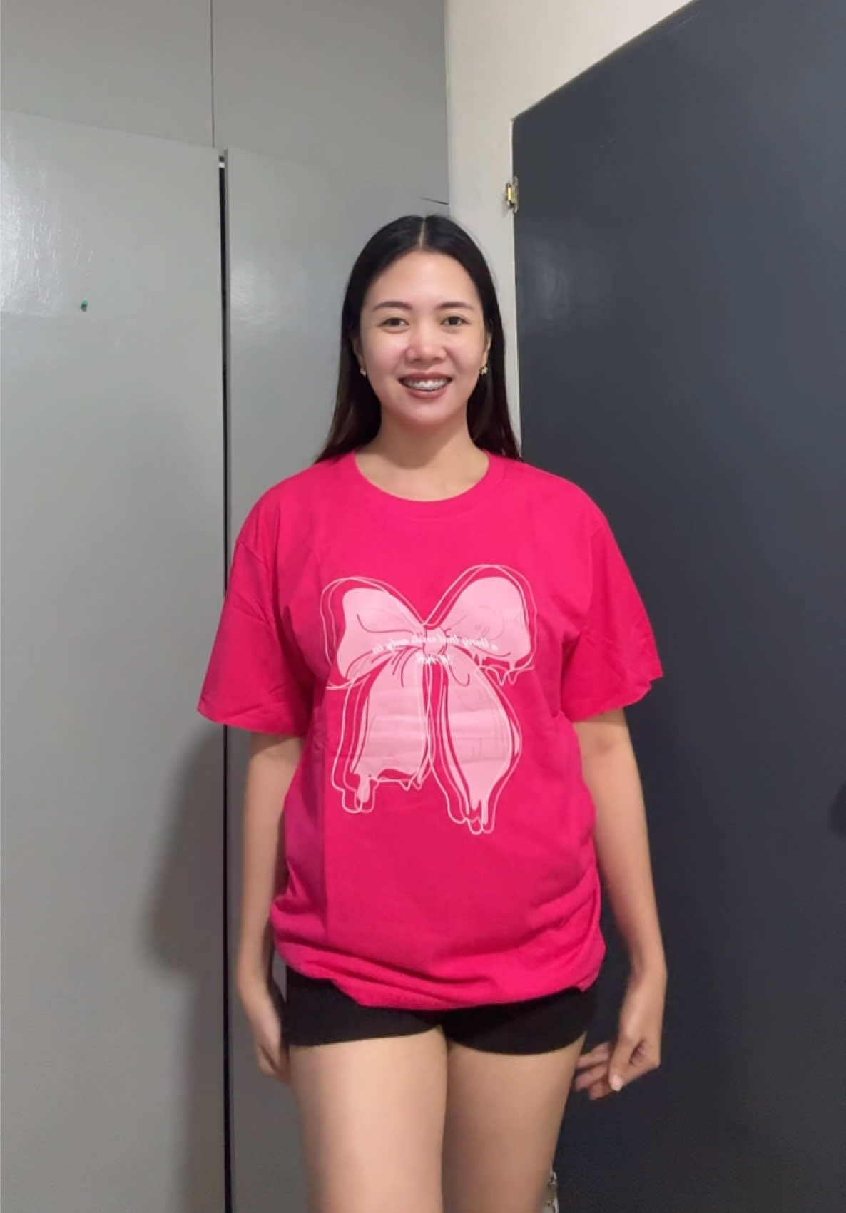 Tshirt 🎀✨ #tshirt #pinkbowshirt #tshirtforwomen #outfitideas #outfitinspo #womenshirt #fyp 