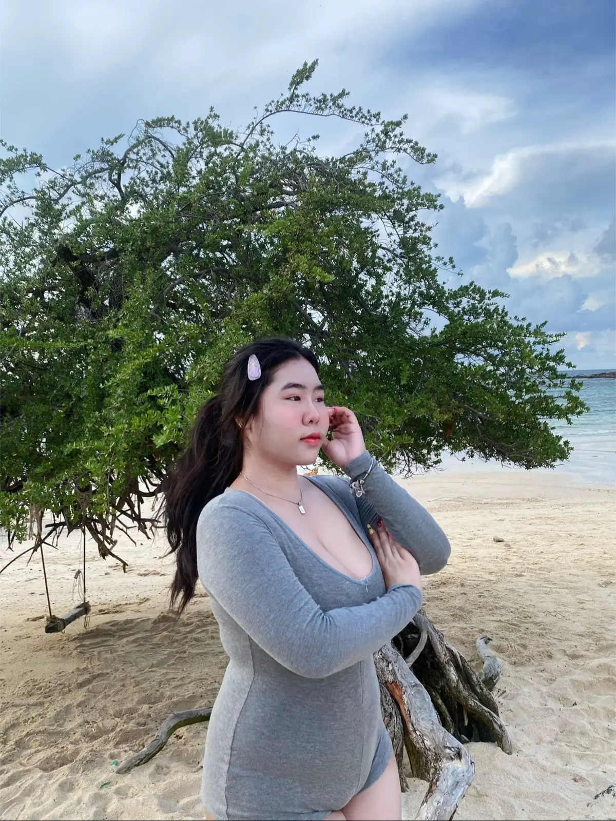 ยังไม่กลับจากทะเล 🤣 #เกาะล้าน #ทะเล #OOTD