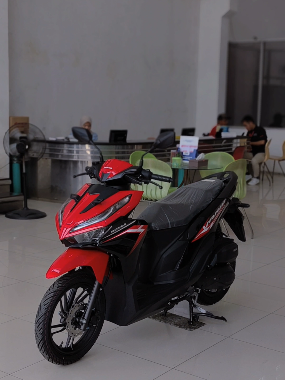 Vario 125 cbs merah melayani pembelian  ✅️ Cash, Cash Tempo, Kredit, Tukar Tambah ✅️ 1 Hari Proses motor kirim ✅️ Pembayaran bisa cod saat penerimaan sepeda motor #vario125 #variomodifikasi #fypppppppppppppp #xyzabc #dealerhonda 