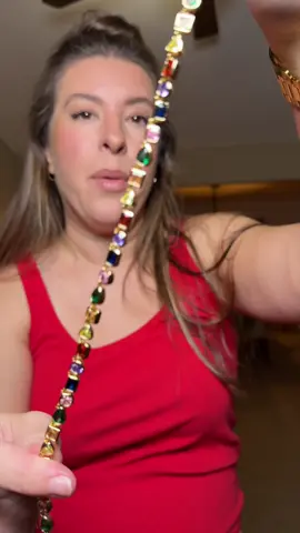 This is the prettiest necklace, especially if you like to wear colorful clothing! It’s a really great quality and feels very solid.  ##affordablejewelry##colorfulnecklaces##midsizefashion