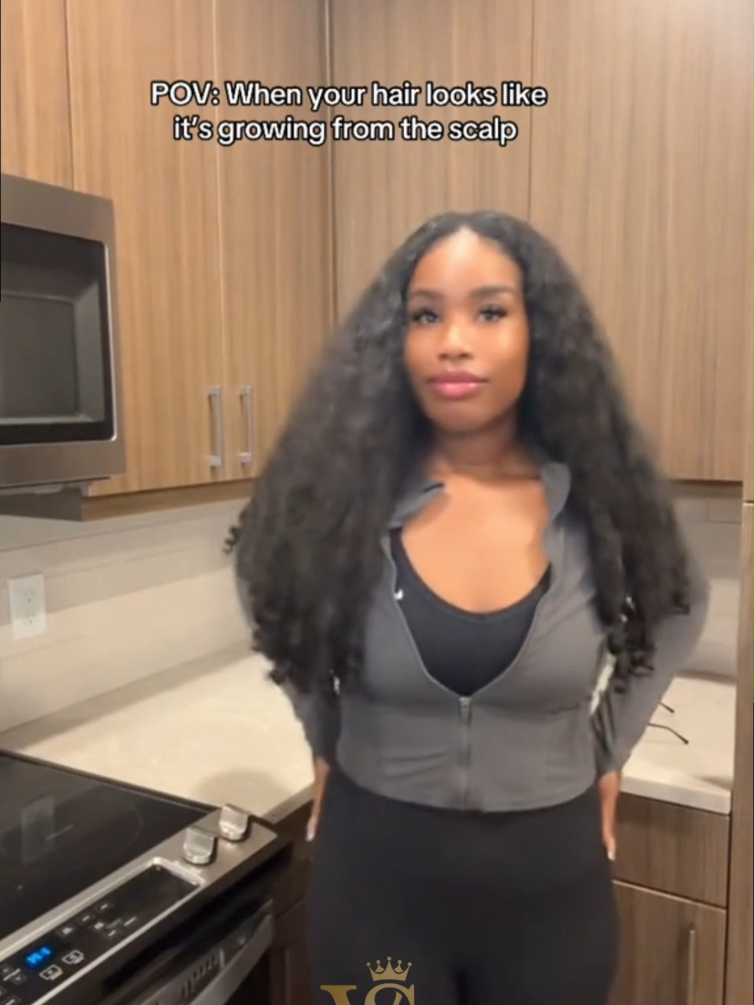 So natural, it looks just like her own hair! 😍✨hair:V part kinky straight burmese curly 26
