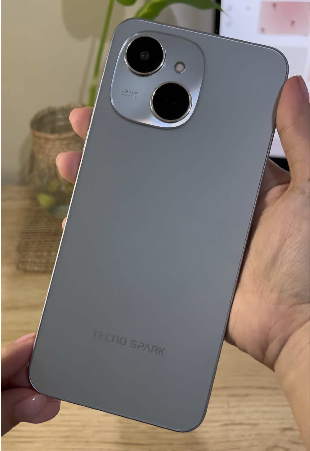 looking for a budget phone that feels high-end? eto na siya! Tecno Spark 40C, affordable pero ang ganda at sulit ◡̈ #tecno #budgetphone #spark40c 