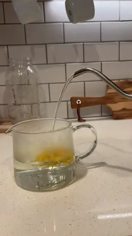 Un té con la flor completa sabe delicioso y muy diferente al de los sobrecitos 