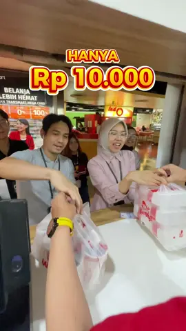 Rp 10rb di tangan yang tepat bisa dapet apa yaa??🧐 Bisa dapet Ice Cream Baskin Robbins dan Ayam Wendy's dong!! Hanya hari ini promo special 10.10!! Kamu bisa dapatkan Baskin Robbins 1 SMALL Cup/Cone🍦atau Wendys Combo 1 Fried Chicken 🍗 dengan harga Rp 10.000 aja 😍 Promo berlaku dari jam 12.00 - 14.00 WIB siang ya di outlet pilihan di bawah ini : Outlet Baskin Robbins:  ✨ Menara Bank Mega ✨ Central Park ✨ TSM Cibubur ✨ Kota Kasablanka ✨ Cilandak Town Square Outlet Wendy's : ✨ Menara Bank Mega ✨ Mall Artha Gading ✨ TSM Cibubur ✨ Neo Soho ✨ Teras Kota *S&K Berlaku⁠ Jangan sampe kelewatan! Pembelian berlaku menggunakan Allo Bank bisa nikmatin Baskin Robbins & Wendy’s !! ❤️❤️❤️