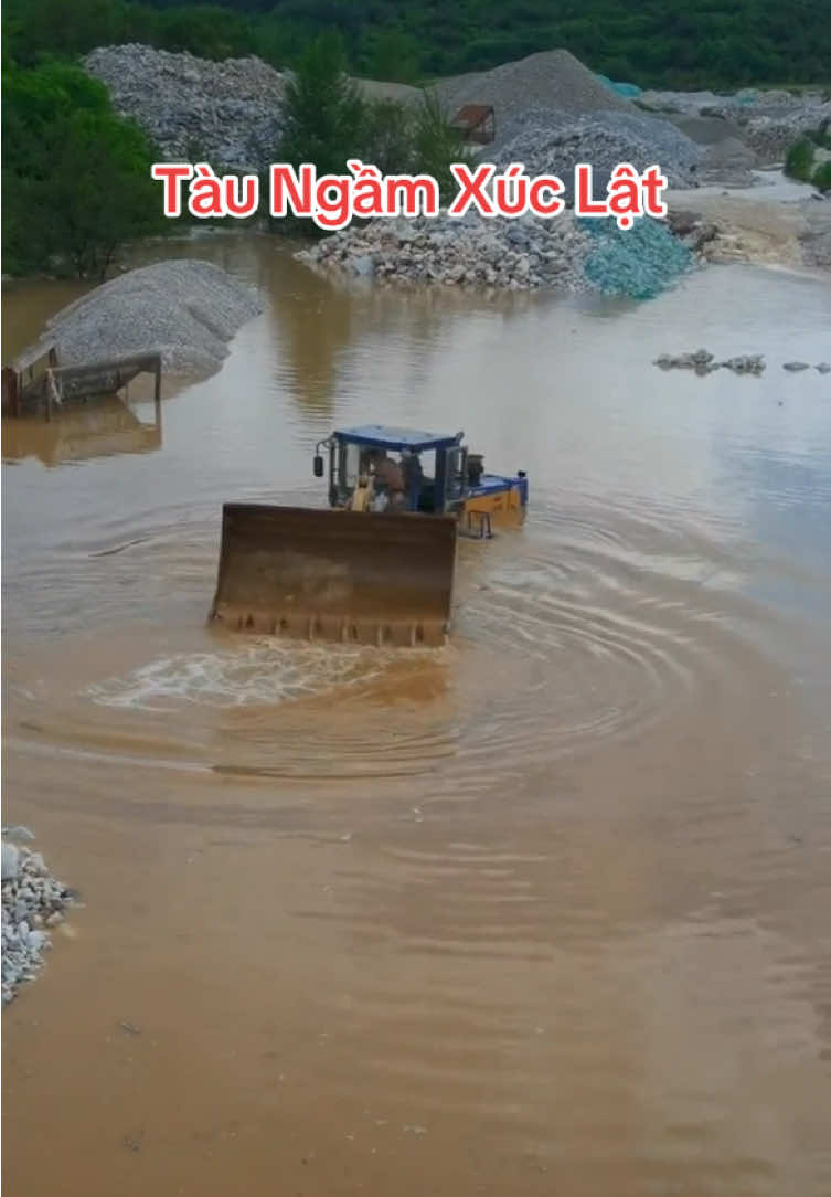 Xe Xúc Lật Họat Động Trên Mọi Địa Hình #vlxd #dămgỗ #vángỗ #xuclattrungquoc #damgo 