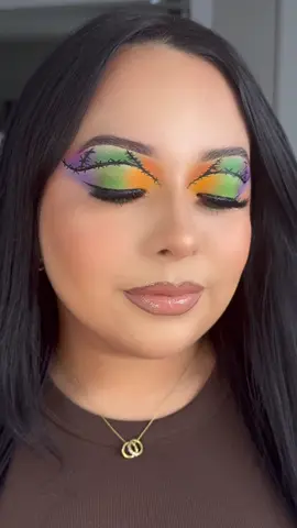 🧟‍♀️🧡💚💜 @J-BlushXo Beauty LLC “Divine Goddess” Highlight  💜Discount Code: CILLAXO @Drea’s Boutique lashes “goddess” / blush ”coral dream” 💜Discount Code: CILLAXO  @Honey Diamondz Smile Now Cry Later Face Palette  💜Discount Code: CILLAXO  @Sweet Street Wing Queen Black Liquid Eyeliner  @L.A. Girl Cosmetics Lip Liner “Chocolate”  @BEAUTY BAY Bright Palette  @Jeffree Star Cosmetics Lip gloss “Pretzel Drip”  @La-Reina cosmetics Chisme Liquid Lipstick  @NYX Professional Makeup The Brow Glue  @Beauty Creations Cosmetics Flawless Stay Concealer “C10” / Flaless Stay Foundation “4.6” / Baddest Perra Palette  @BeBellaCosmetics Eyebrow Pomade “Dark Brown”  #halloweenmakeup #fyp #spookymakeup #halloweenlook #cutcrease