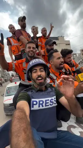 Masyaallah kabar baik di hari jum'at GENCATAN SENJATA I5R4EL-HAMAS tercapai TAKBIR menggema di GAZA Alhamdulilah GENCATAN SENJATA TOTAL  Resmi diumumkan di GAZA Takbirrr......Allahuakbar allahuakbar. Setelah dua tahun genosida,  dunia akhirnya menyaksikan GENCATAN SENJATA TOTAL yang di umumkan di GAZA. kegembiraan warga GAZA sangat meluap hingga ke setiap sudut jalan