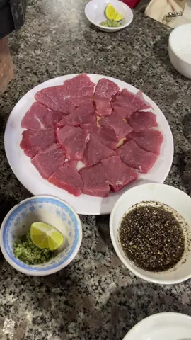 Dìa Bình Định là phải ăn bò nướng Hùng Bò, thêm chai Quy Nhơn lai rai nữa là i bài #nhuycogaibinhdinh 