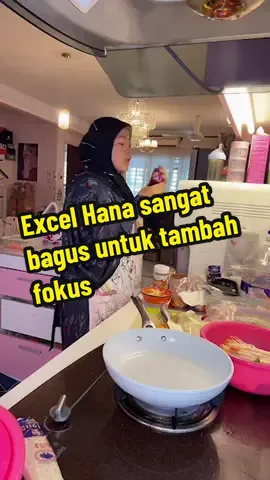 Kita semua nak tengok anak berjaya, kan? Sebab tu MommyHana pilih Excel Hana — bantu anak lebih fokus & kuat daya ingatan. Bila nampak anak boleh belajar sendiri, mommy rasa lega sangat 🥹💛 #ExcelHana #MommyHana #AnakFokus #AnakBijak #DoaIbu 