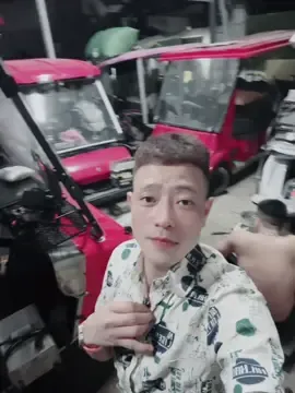 Ngoài cổng vẫn còn xếp hơn 100 con xe các loại nữa. Ae cần gì cứ liên hệ Lão Bản nhé 🤣🤣