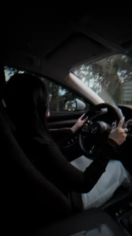 Cả đời này mình sẽ không bao giờ quên những ngày tháng sống hết lòng vì một người nào đó, nhưng thứ mình nhận lại là những bài học nhớ đời...