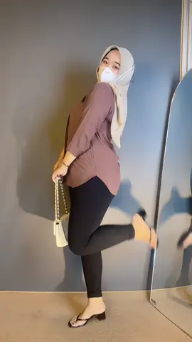 wajib punya model kemeja yang lohh sayy, bahan rayon udah pasti adem yuk di co🫶🏻 #rekomendasioutfit #kemejarayon #kemejawanita #ootdhijab #fyp 