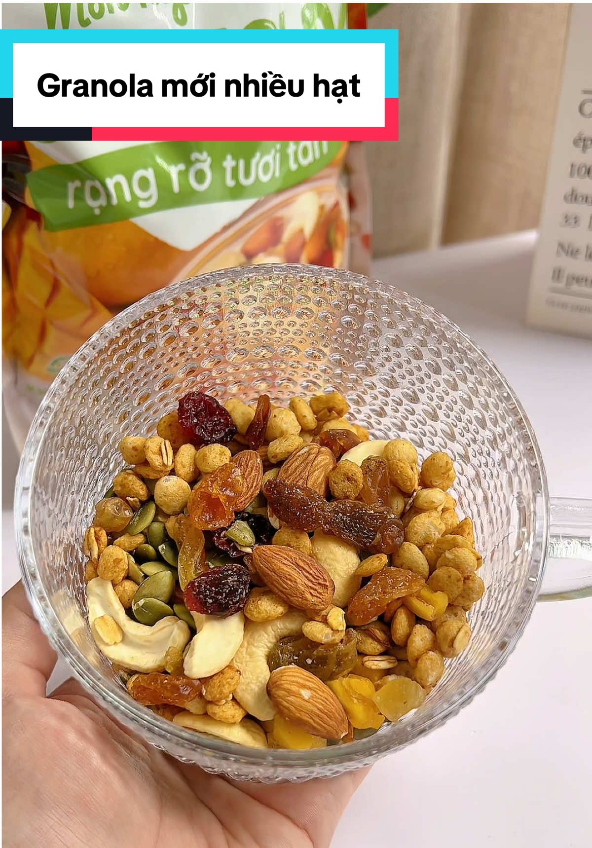 Granola Giọt Nắng túi vàng nhiều hạt hơn, healthy hơn #giotnang #granolagiotnang #granola #giotnanghealthy #healthy 