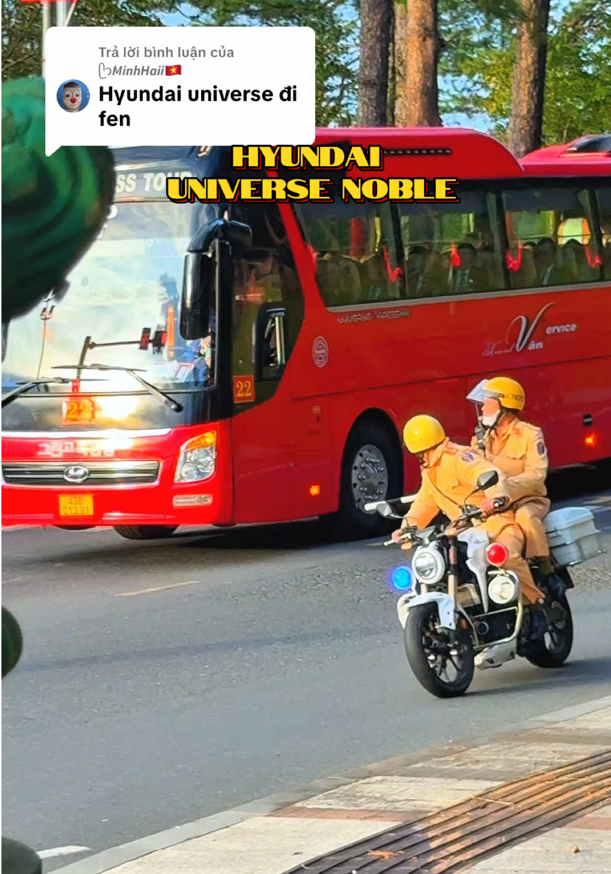 Trả lời @ᥫᩣ𝙈𝙞𝙣𝙝𝙃𝙖𝙞𝙞🇻🇳 vào những năm trước hyundai universe noble nhập hàn quốc là một trong số những ước mơ những anh em chủ xe và bác tài khi được lái chiếc xe này phải gọi là đẳng cấp . Đến 2025 xe này vẫn giữ  được độ hot vì được thiết kế sang trọng và không lỗi thời . #hyundai #universe #universenoble #xekhachvietnam🇻🇳 #xetourdulich #carsinlamdong #cars 