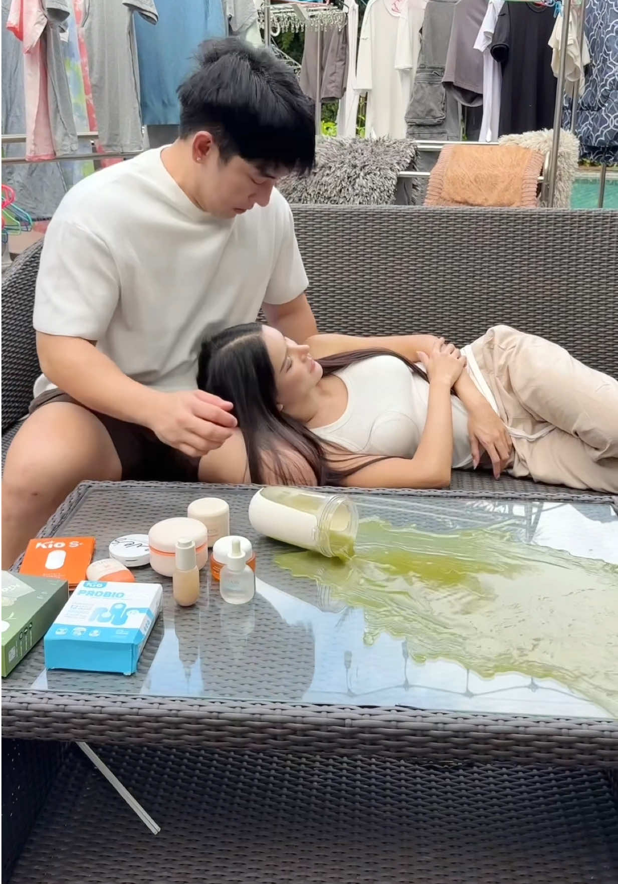 แฟนผมนอนไม่ระวังเลยครับ…‼️ @จ๋า (เจ้าของแบรนด์EVE'S , KIO)  @จ๋า CEO KIO,EVE'S ช่องสำรอง🧡  @EVE’S CORPORATION  @KIO Officials  @KIO Officials(สำรองบริษัท)  @KIO Group  @ครอบครัวKIO  #EVES #KIO #KIOเม็ดหยุด #บูสเตอร์อีฟส์ #แป้งอีฟส์ 