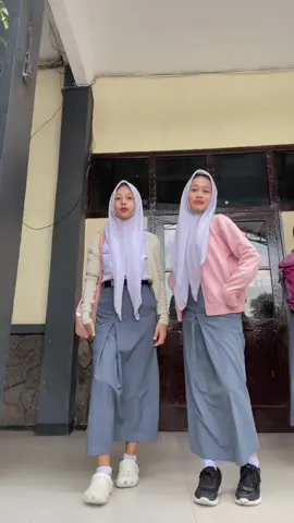 baru nyadar rok miring 🤗 #foryoupage 