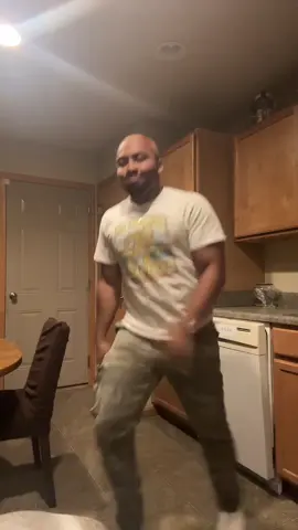 I ripped my pants at work #dance #trend #viral #fouryou #sisqodruhill 