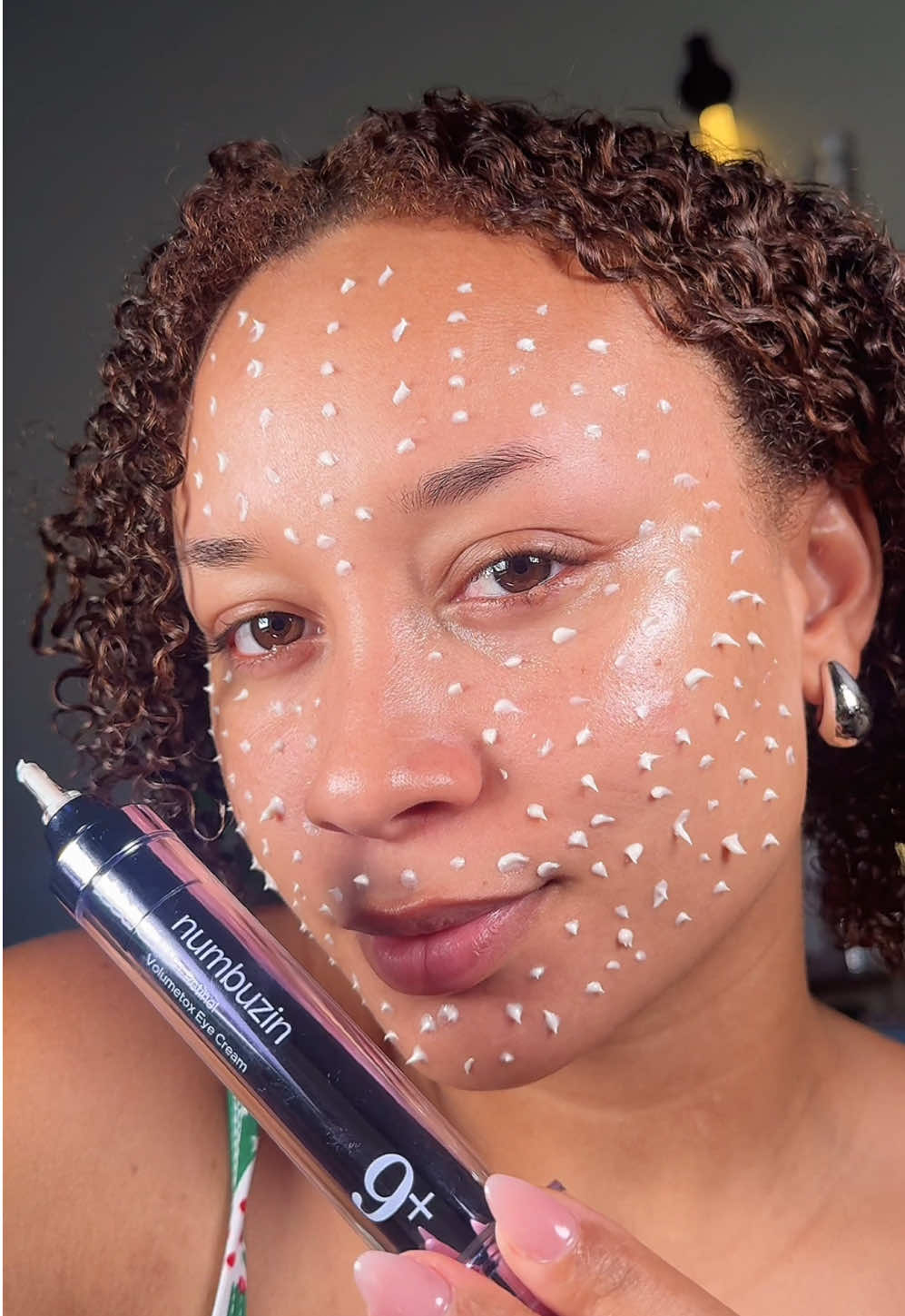 This cream is magic 😌💜    @numbuzin @numbuzin_global #numbuzin #numbuzinmates #doteyecream #antienvejecimiento #kbeauty