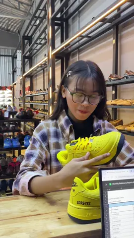 သူမှာတော့ပျော်သွားရှာတယ် ❤️‍🔥#321ecolifeshwephyithar #321ECO #321Sneakers #fyp 