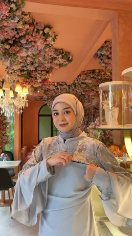 Gina dressss busuiii