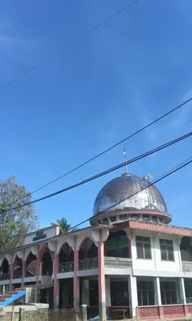 فَإِنَّ مَعَ الْعُسْرِ يُسْرًا Maka, sesungguhnya beserta kesulitan ada kemudahan. Demikianlah nikmat-nikmat-Ku kepadamu. (QS Al Insyirah ayat 5) #mediadarussalam22 #santri #barokahkiyai #pesantren #darussalam 