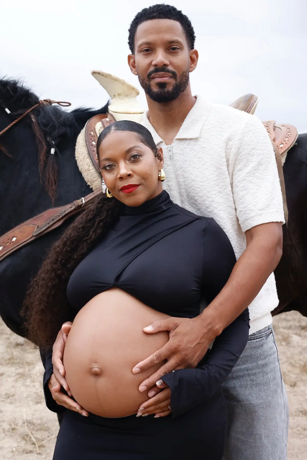 I fall in love over and over with my family 🤍😚  #family #maternity #pregnant #fyp #foryoupage 