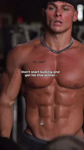 The better option ⬇️ Most of guys fall into the classic „dirty bulk“ trap each winter, thinking that getting fat is a necessary evil to gain muscle.  But it doesn’t have to be that way. Here’s what you should do instead to gain muscle while staying lean, fit, and in shape: 🔥 THE SMART WINTER STRATEGY: Lean Bulk (aka Clean Bulk): 🎯 Goal: Build muscle with minimal fat gain, maintaining visible definition and staying athletic year-round. ✅ 1. Set a Lean Caloric Surplus: Surplus target: +150 to +300 calories/day (not 500+ like in dirty bulks) Track macros and weight weekly; if you’re gaining >0.5 lb per week, dial it back ✅ 2. Prioritize Protein: Target: 0.8–1.0g per pound of body weight (e.g., 180g for a 180lb guy) Distribute protein evenly across 3–5 meals Lean meats, eggs, whey, Greek yogurt, etc. ✅ 3. Lift with Intent: Focus on progressive overload (getting stronger in core lifts) Emphasize compound lifts: squat, bench, deadlift, pull-ups, rows Track your lifts weekly and aim to beat them ✅ 4. Keep Cardio In: Don’t ditch cardio — that’s a dirty bulking mistake Do 2–3x per week, 20–30 minutes at least ✅ 5. cut out Junk Calories: Don’t use bulking as an excuse to eat like trash Prioritize: Whole foods High-quality carbs (rice, oats, potatoes) Healthy fats (avocados, nuts, olive oil) ✅ (+). Sleep Like It’s Your Job: Aim for 7–9 hours every night Muscle grows in recovery — sleep is your secret weapon ➡️ Follow @the_gymdevil for more Tips! Credit @christian.elliott_  #workouttips #fitnesstips #getinshape #winterarc #gymmotivation  