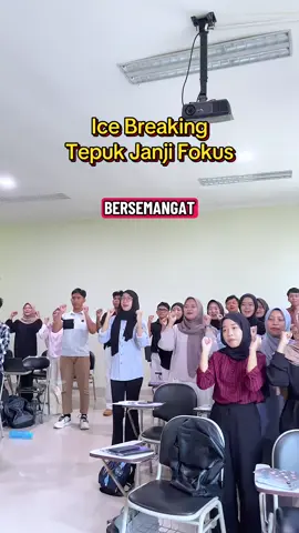 Kuliah di pgsd itu asik yaaa🤭 #tepuk #tepuksakinah #viral #dosentiktok #fyp 
