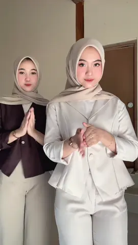 hari ini mumpung banyak diskon kata aku mending co✨  #blazer #blazeroutfit #video #bahantebal 