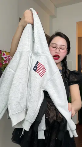 Áo khoác nỉ có khoá 