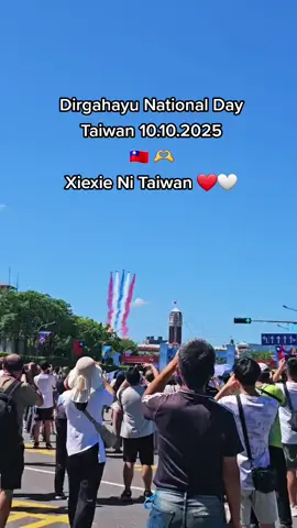 Parade pesawat Dirgahayu Taiwan. 🇹🇼🫶🇲🇨 #Taiwan #happybirthday #114 #taiwanindonesia🇹🇼🇮🇩 #fyp 